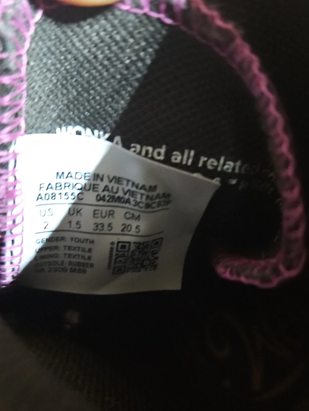 Converse here pair